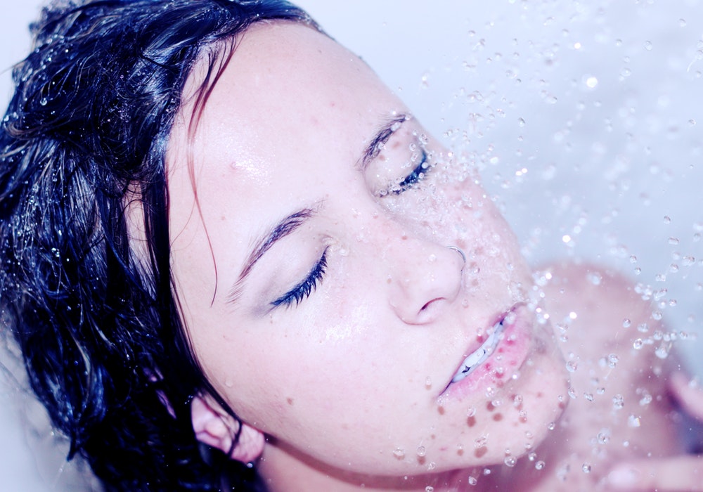 What Happens To Your Skin If You Don’t Shower
